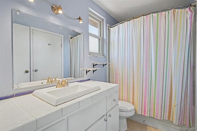 16036 E Ithaca Place B, Aurora, CO 80013