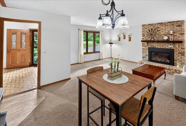 1296 Blue Heron Trail, Shakopee, MN 55379