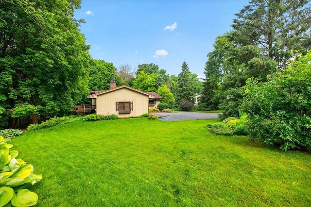 1296 Blue Heron Trail, Shakopee, MN 55379
