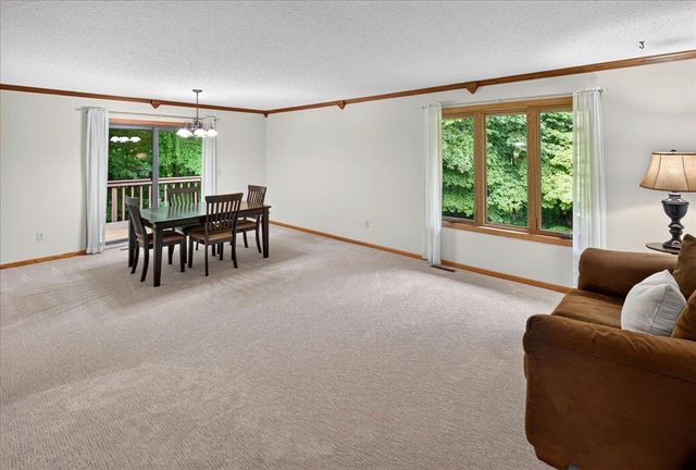 1296 Blue Heron Trail, Shakopee, MN 55379
