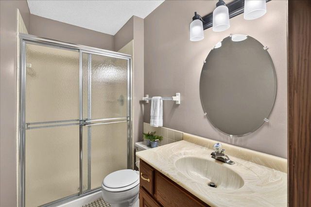1296 Blue Heron Trail, Shakopee, MN 55379