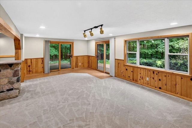 1296 Blue Heron Trail, Shakopee, MN 55379
