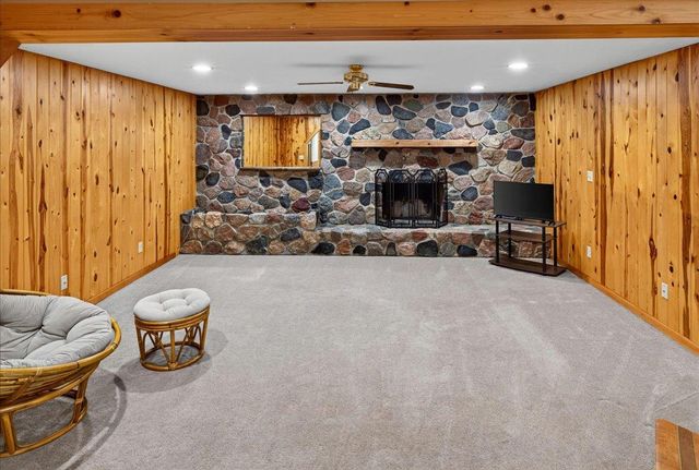 1296 Blue Heron Trail, Shakopee, MN 55379