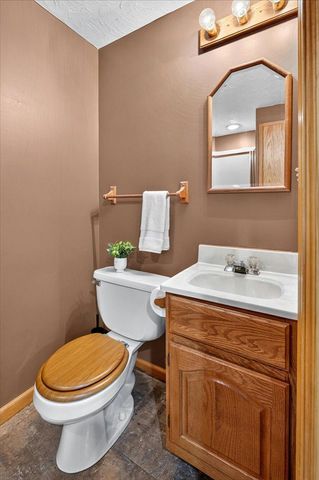 1296 Blue Heron Trail, Shakopee, MN 55379
