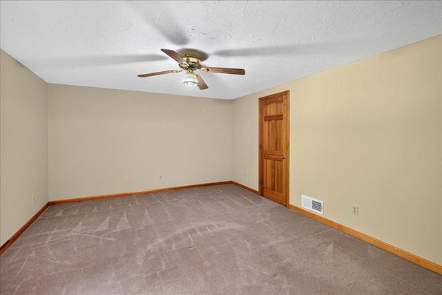 1296 Blue Heron Trail, Shakopee, MN 55379