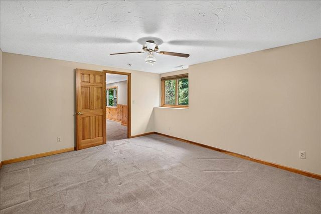 1296 Blue Heron Trail, Shakopee, MN 55379