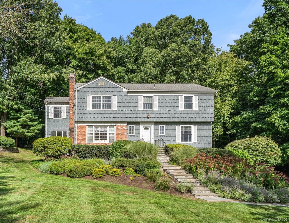 12 Lyons Road, Armonk, NY 10504 — exterior