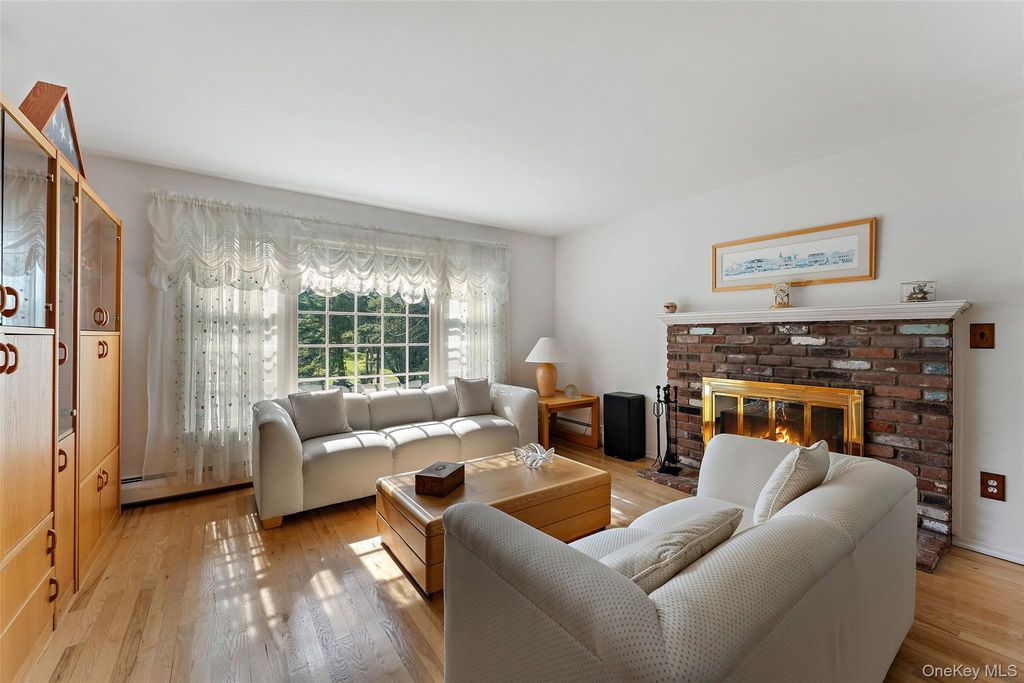 12 Lyons Road, Armonk, NY 10504 — photo 3