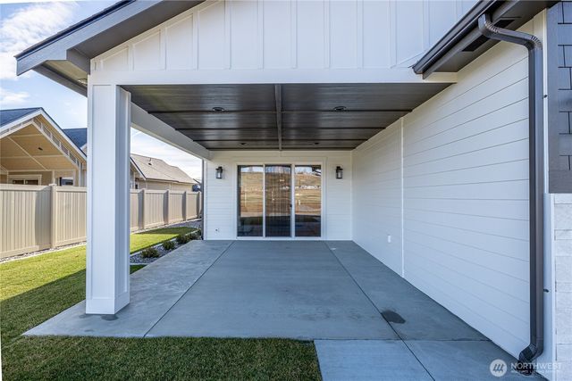 910 Racine Springs Drive, Wenatchee, WA 98801