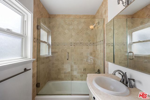 1512 Ocean Park Boulevard 1, Santa Monica, CA 90405