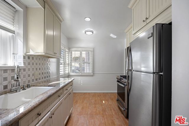 1512 Ocean Park Boulevard 1, Santa Monica, CA 90405