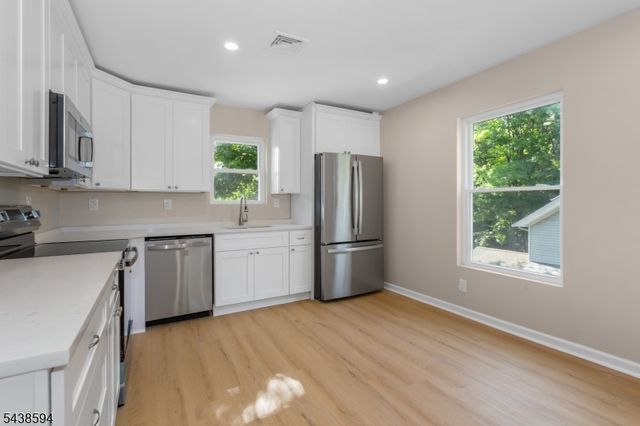 108 NJ-23 S, Hamburg Boro, NJ 07419