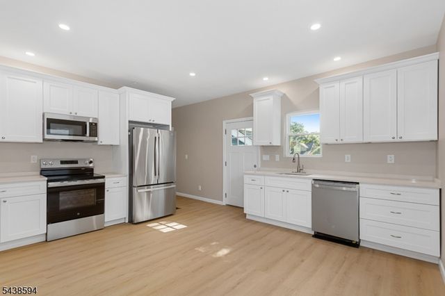 108 NJ-23 S, Hamburg Boro, NJ 07419
