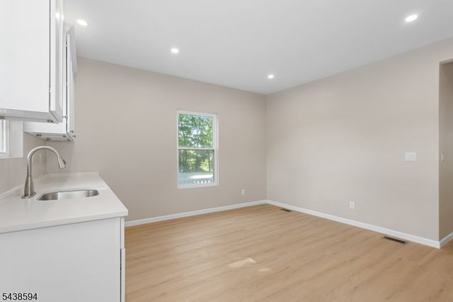 108 NJ-23 S, Hamburg Boro, NJ 07419