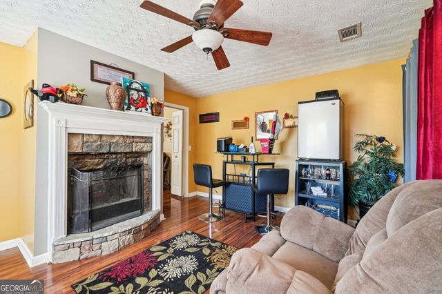 345 Annslee Circle, Loganville, GA 30052