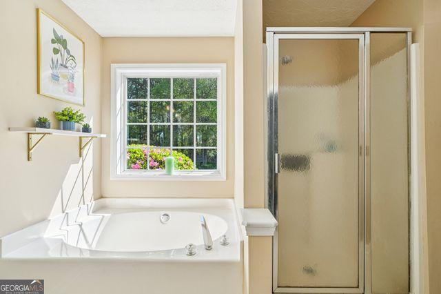 345 Annslee Circle, Loganville, GA 30052