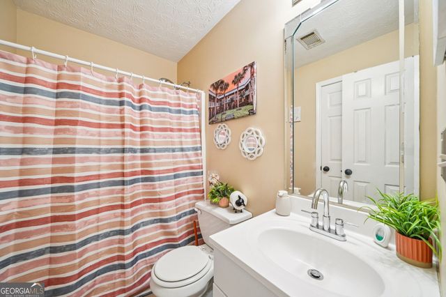 345 Annslee Circle, Loganville, GA 30052