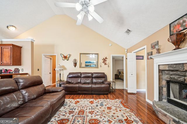 345 Annslee Circle, Loganville, GA 30052