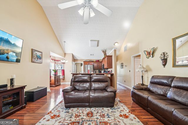 345 Annslee Circle, Loganville, GA 30052