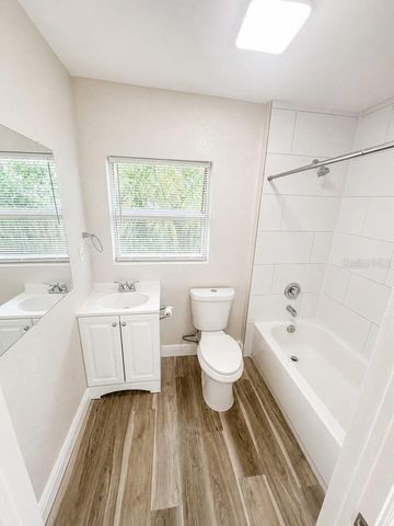 220 13TH AVENUE W, Bradenton, FL 34205