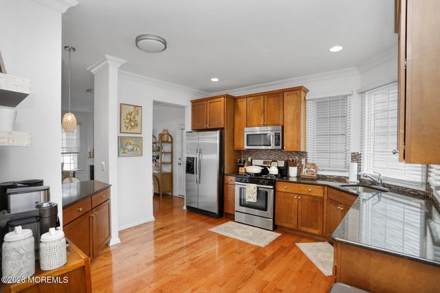 16 Mariners Bend, Brielle, NJ 08730