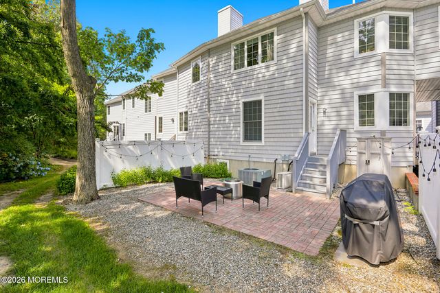 16 Mariners Bend, Brielle, NJ 08730