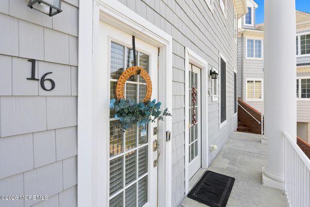 16 Mariners Bend, Brielle, NJ 08730