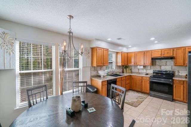6101 Skyline Drive, Charlotte, NC 28269