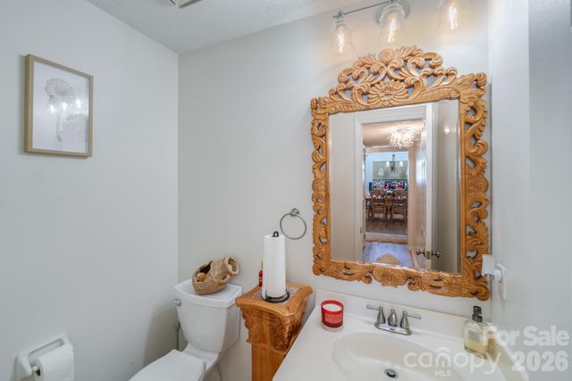 6101 Skyline Drive, Charlotte, NC 28269