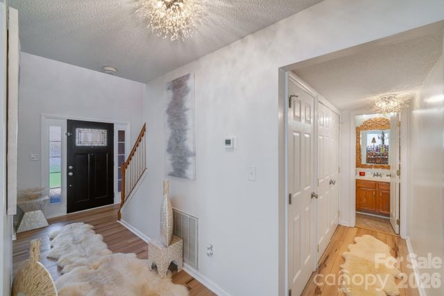 6101 Skyline Drive, Charlotte, NC 28269