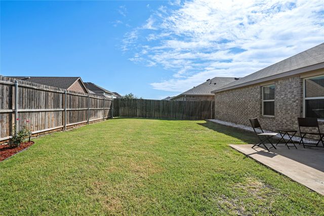 2300 Torch Lake Drive, Forney, TX 75126