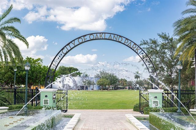 433 NW 40th Ct 1,2,3,4,5, Oakland Park, FL 33309