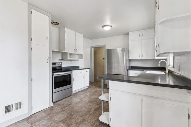 3230 Terrace Drive, Cedar Falls, IA 50613