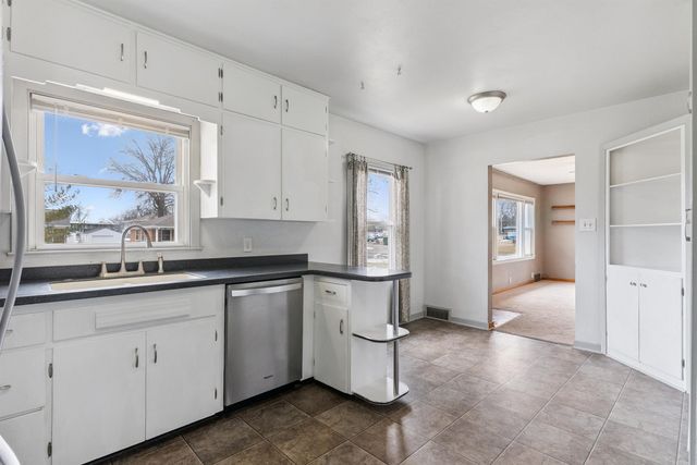 3230 Terrace Drive, Cedar Falls, IA 50613