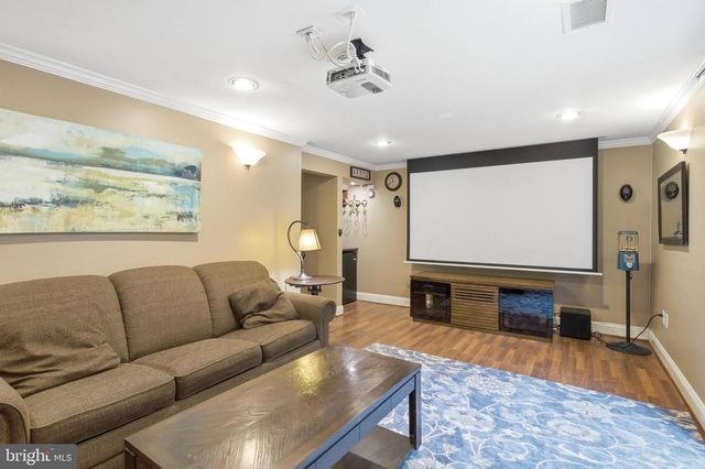 8402 UXBRIDGE CT, Springfield, VA 22151