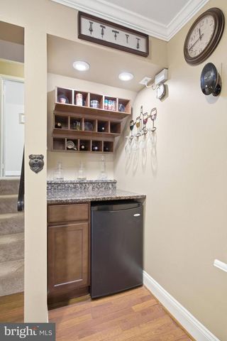 8402 UXBRIDGE CT, Springfield, VA 22151