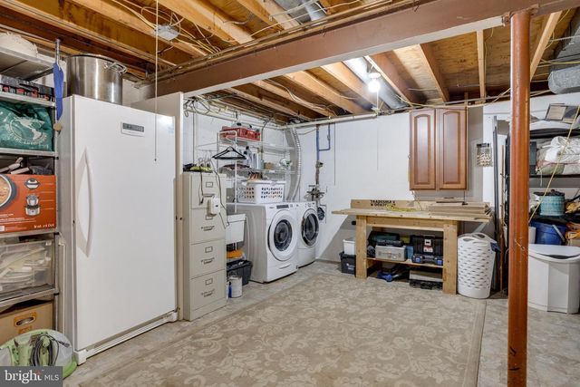 8402 UXBRIDGE CT, Springfield, VA 22151