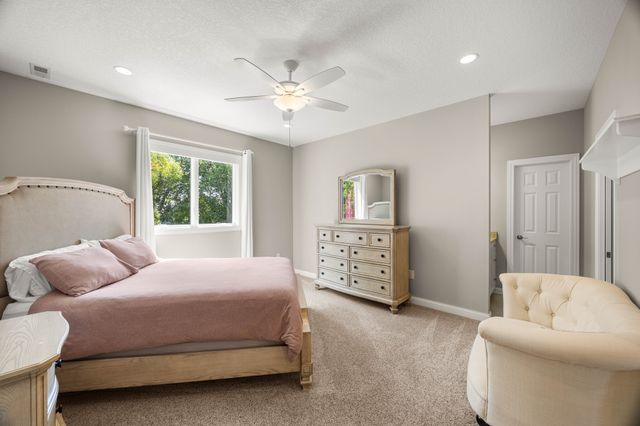 3965 Black Bear Pointe, Waukee, IA 50263