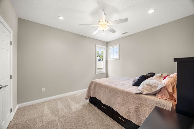 3965 Black Bear Pointe, Waukee, IA 50263