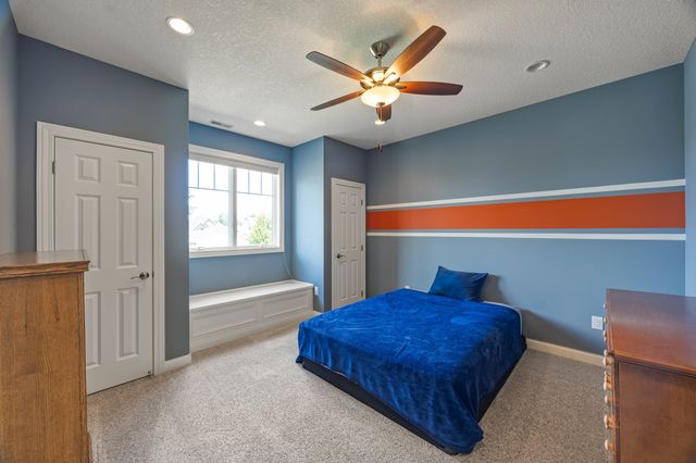 3965 Black Bear Pointe, Waukee, IA 50263