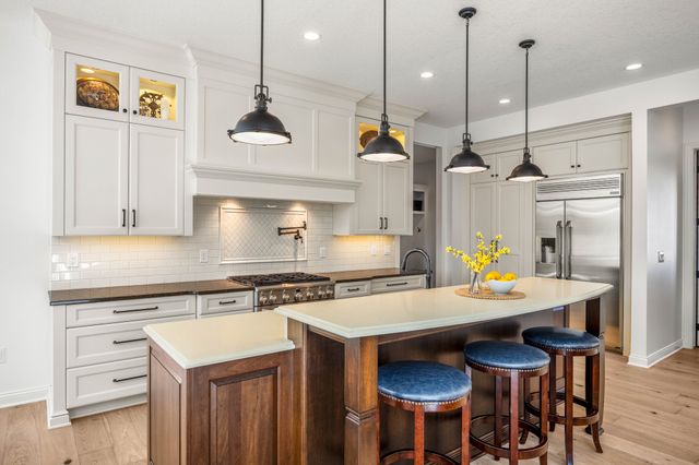 3965 Black Bear Pointe, Waukee, IA 50263