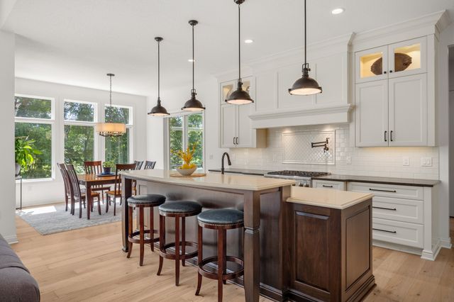 3965 Black Bear Pointe, Waukee, IA 50263