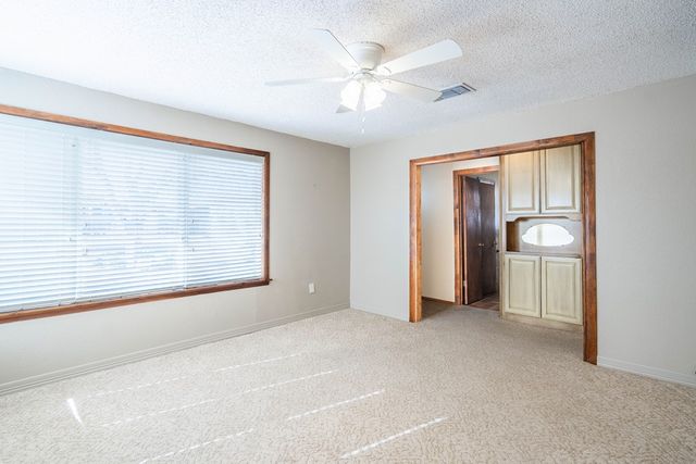 705 NE Fifth St, Andrews, TX 79714