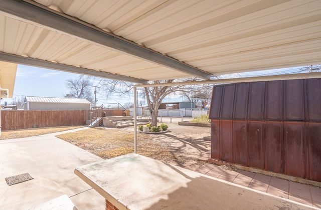 705 NE Fifth St, Andrews, TX 79714