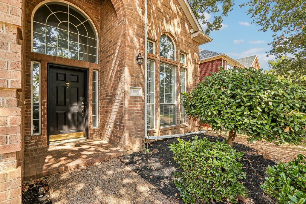 1809 Morning Glory Drive, Corinth, TX 76210 — photo 2
