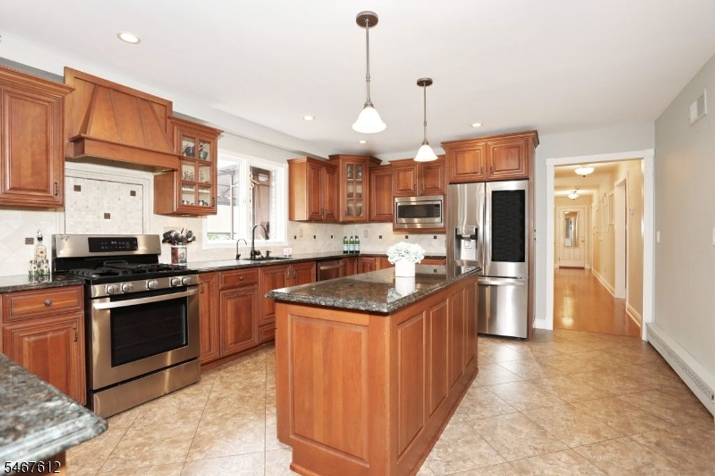 838 Iron Latch Rd, Franklin Lakes Boro, NJ 07417 — photo 3