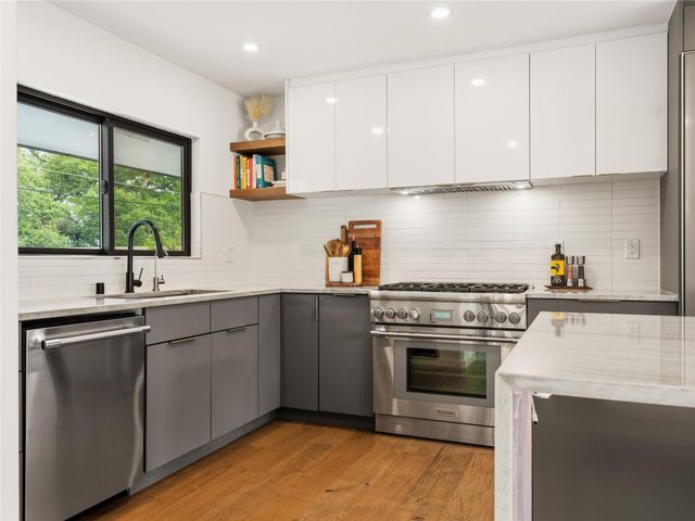 4502 Mountain Path DR, Austin, TX 78759