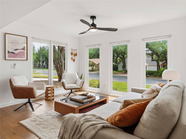 4502 Mountain Path DR, Austin, TX 78759