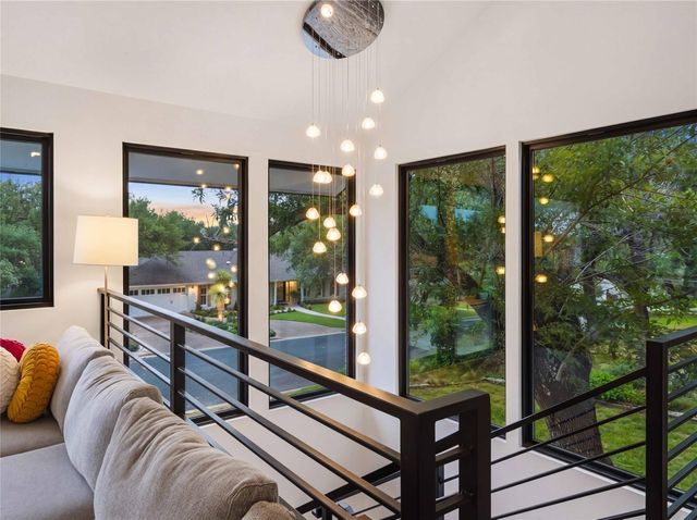 4502 Mountain Path DR, Austin, TX 78759