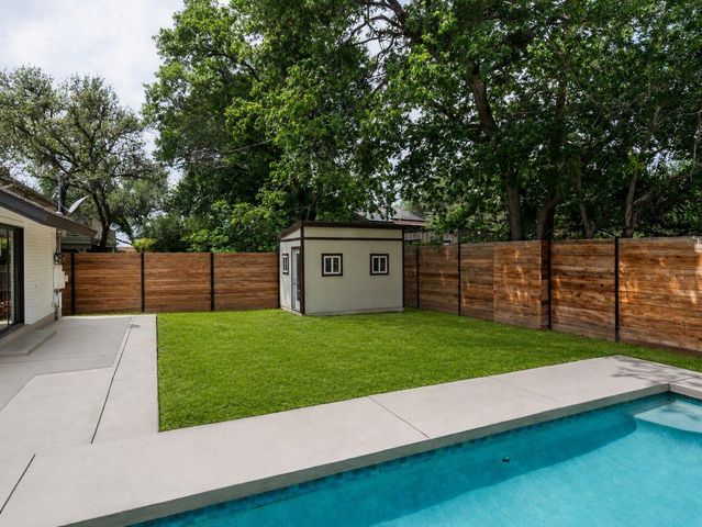 4502 Mountain Path DR, Austin, TX 78759